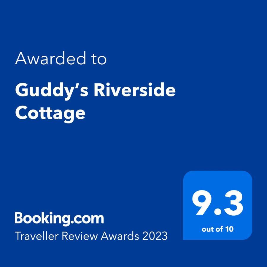 Guddy'S Riverside Cottage Nausori ภายนอก รูปภาพ